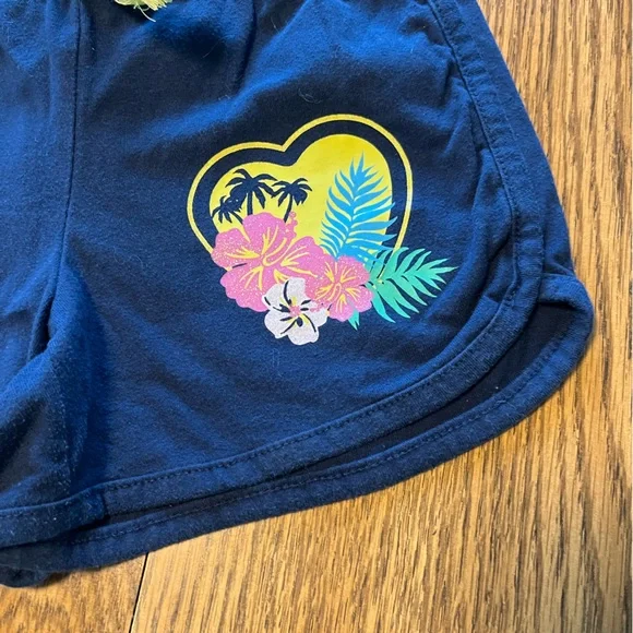 Navy Girls Size 7/8 Shorts with Tropical Print - Picture 2 of 5